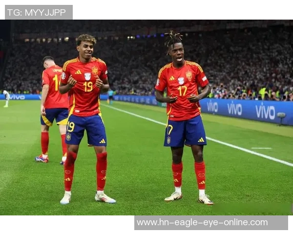 当足球巨星面临挑战和失误时 他们如何从失败中崛起走向巅峰