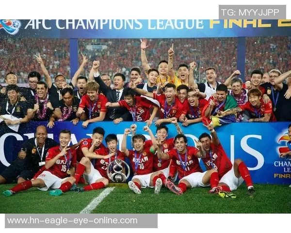 中国足球队合影球星大集结 见证明星们与国家队的荣耀瞬间 中国足球队合影球星大集结 见证明星们与国家队的荣耀瞬间